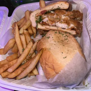 Fried Fish Sammich platter ‍