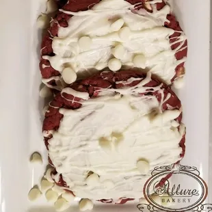 Red Velvet &amp; White Chocolate Cookies