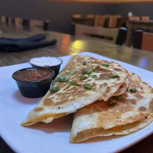 Chicken Quesadilla!
#chicken #quesadilla #cheese #yum