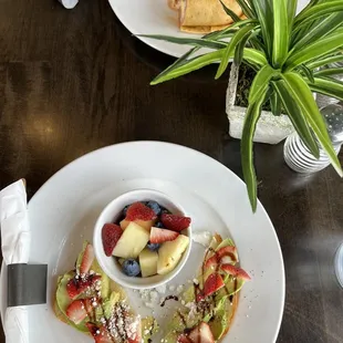 Avocado Strawberry toast with goat cheese and balsamic vinegar