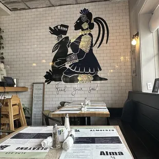 Decor + table setting