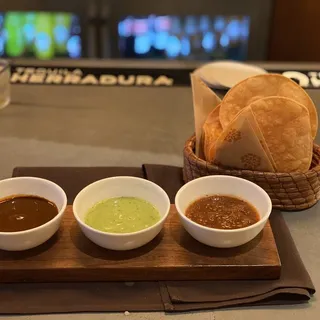 SALSA TRIO