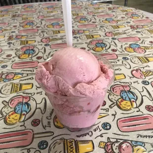 Strawberry ice cream