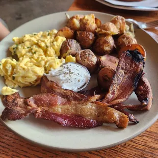 Chive Scrambled Eggs