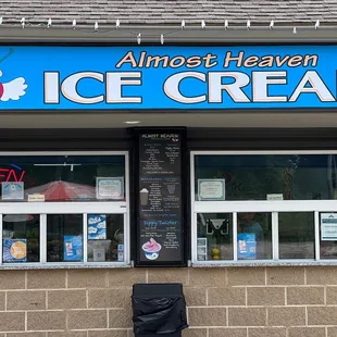 Walk up ordering area