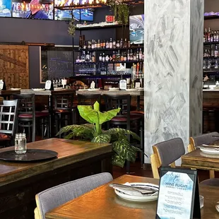 Dining room and Bar