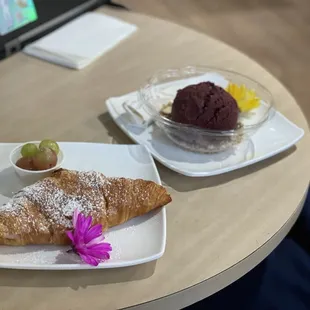 Grilled Ham &amp; Cheese Sandwich Açaí