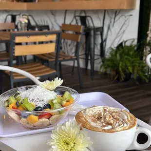 Aloe special cappuccino, rainbow açaí bowl