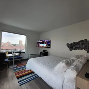 Room 528 - Streaming TV