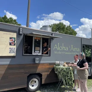 Aloha Aina Food Truck @ 700Bryden #OTEArtwalk