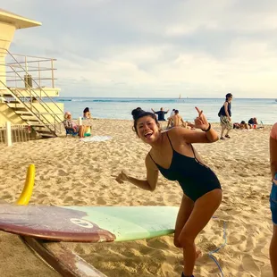 #Surf #SurferChick #Surfing #Longboard #Waikiki #2019 #Sand #Nature #BarS #Hotels #Resorts #Hawaiian #Culture #Surfing