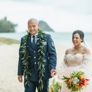 Our elopement at Kualoa Ranch, picture by Jenna Lee