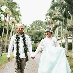 Our elopement at Kualoa Ranch, picture by Jenna Lee