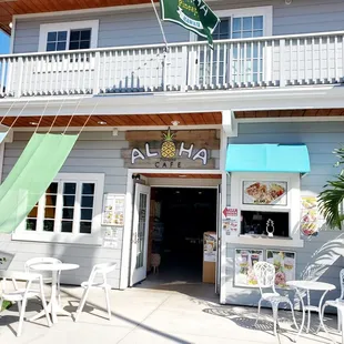 Aloha Cafe entrance area.