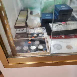 Many date sets available in Capital holders.