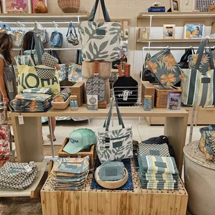 @Ala Moana Center/Aloha Collection Store; 2/8/2025. So much neat Hawaiian theme items/prints/tote Bags, etc. Love this Store! Haha! 5*****