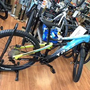 BESV TRS2 e-MTN Bike - FS