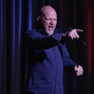 Comedy Don Barnhart's new Dry Bar Comedy Special is going viral.