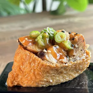 Huli chicken inari