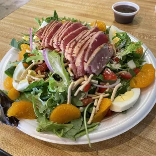 Big kahunaaaa! Seared ahi tunaaaa