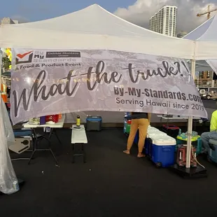 What the truck Kaka'ako Makai