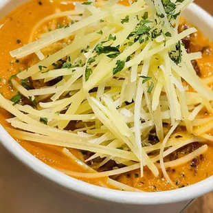 CREAMY TOMATO BASIL SOUP
