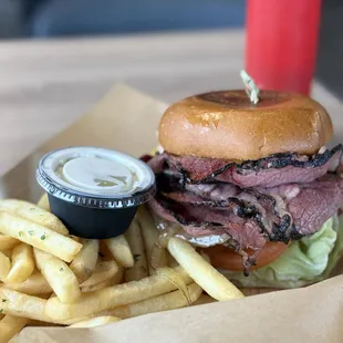 Mr Pete&apos;s burger