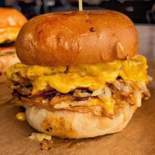 Breakfast Burger (Instagram: foodwithbros)