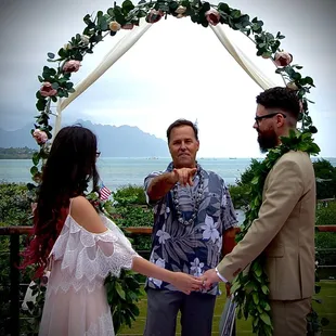 I love to Officiate weddings