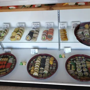 sushi and sashimi, interior