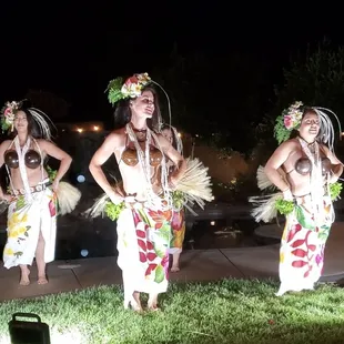Polynesian dancers