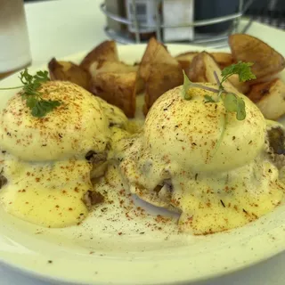 Crab & Mushroom Benedict