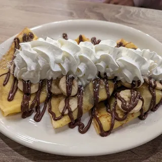 Strawberry N' Cream Crepes