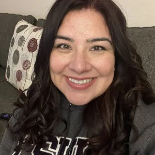 Lizett B.