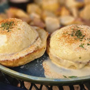Canadian Bacon Eggs Benedict