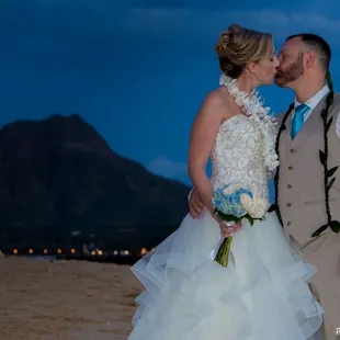 Miller wedding!  Diamond Head in the background!