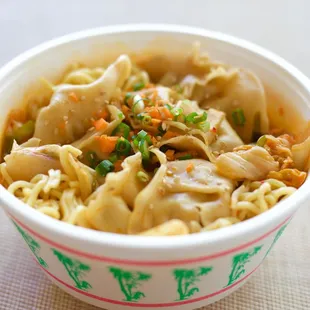 Kimchee mandoo ramen!