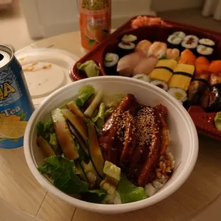 Unaagi donburi and family platter sushi plate
