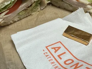 Alonti Deli