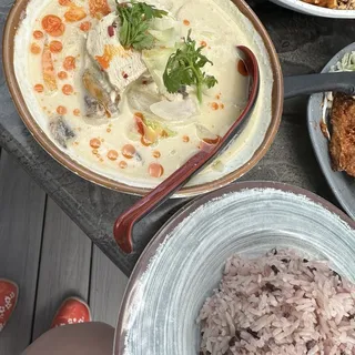 TOM KHA