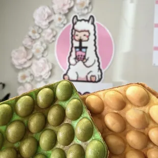 Coconut Pandan Bubble Waffle &amp; Bubble Waffle (Egg Puff)