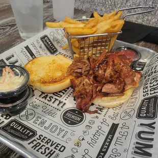 food, chicken wings and fried chicken