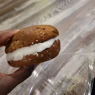 Maple flavored whoopie pie
