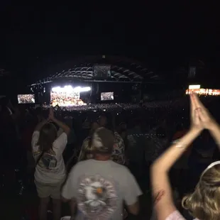 Fins to the left, fins to the right! Jimmy Buffett 7/22/2015
