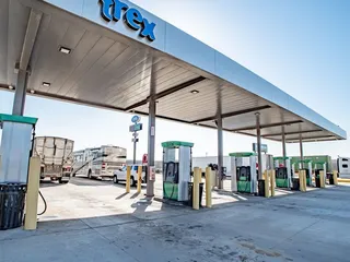 Trex Mart 17 - Tracy