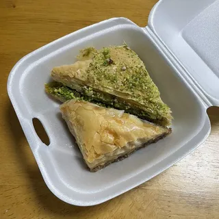 Baklava (Walnut)