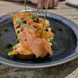 Smoked salmon pintxos