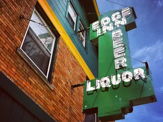Edge Inn Tavern
