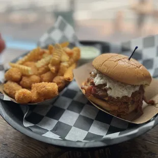 Bobo Chili Cheeseburger Half n Half Fries