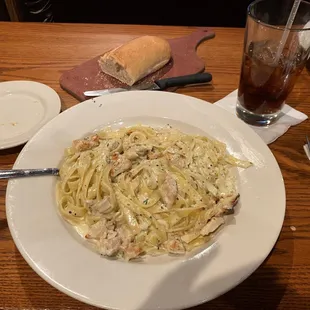 December 12, 2024 - Al's Cafe, Bethel Park, PA - Fettuccine Alfredo with Chicken